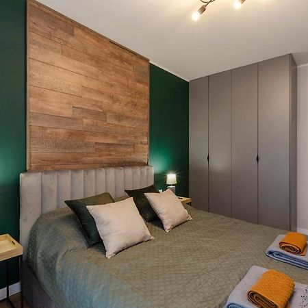 East Side Apartments 우치 외부 사진