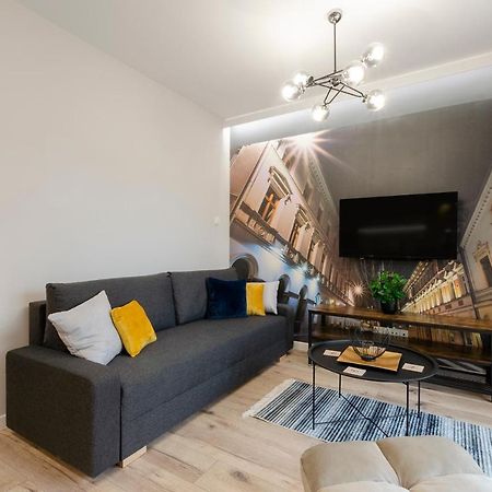 East Side Apartments 우치 외부 사진